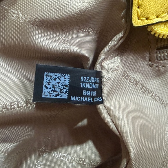 Michael Kors Jet Set Large Signature Logo Yellow Shoulder Tote Bag - Picture 7 of 11